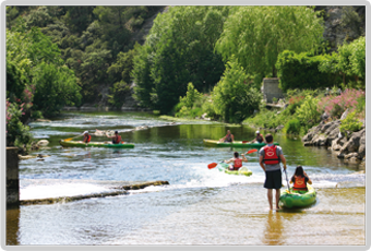 Ballade sur la Sorgue en Canoë Kayak à Fontaine de Vaucluse Ballade sur la Sorgue en Canoë Kayak